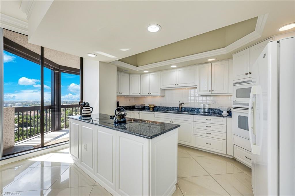 6001 Pelican Bay Blvd F Property Photo 9
