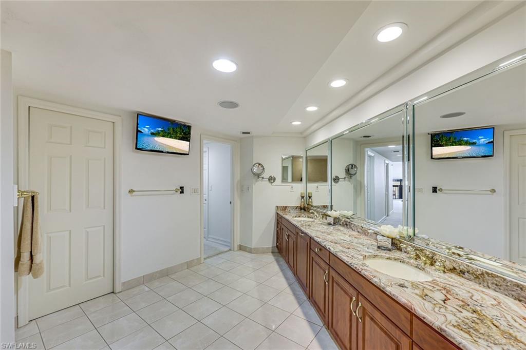 6001 Pelican Bay Blvd F Property Photo 18