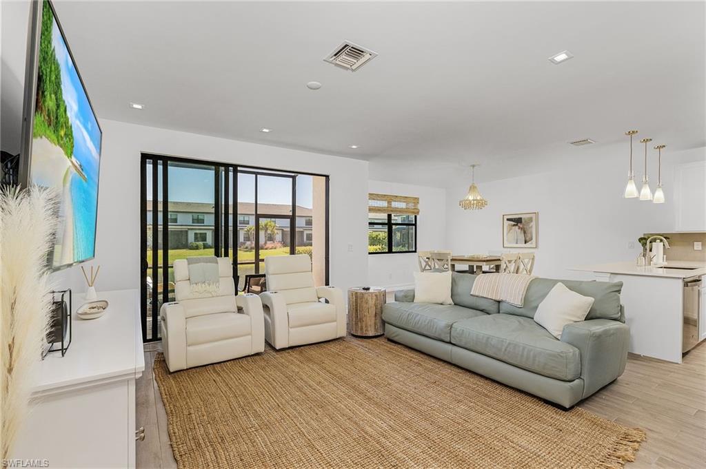 7596 Morgan Way Property Photo 4