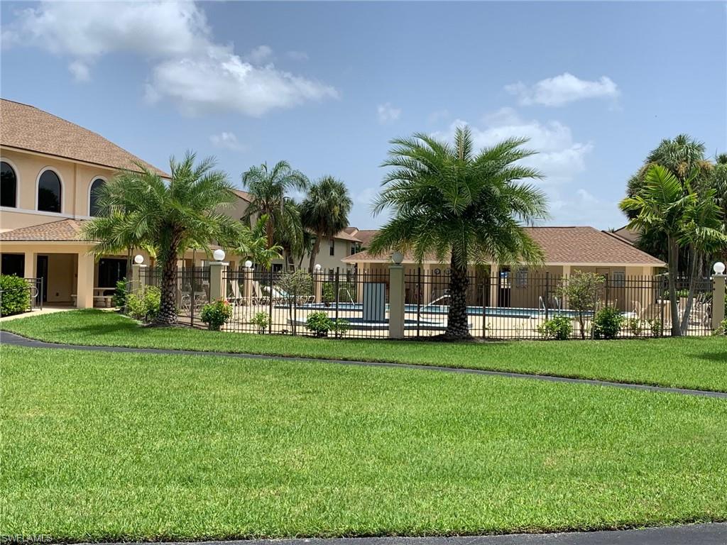 8715 Charter Club Cir 4 Property Photo 2