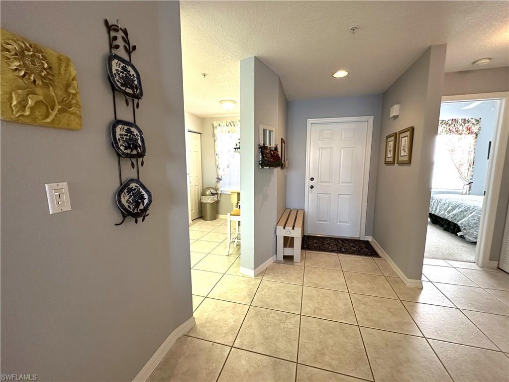6670 Huntington Lakes Cir 103 Property Photo 3
