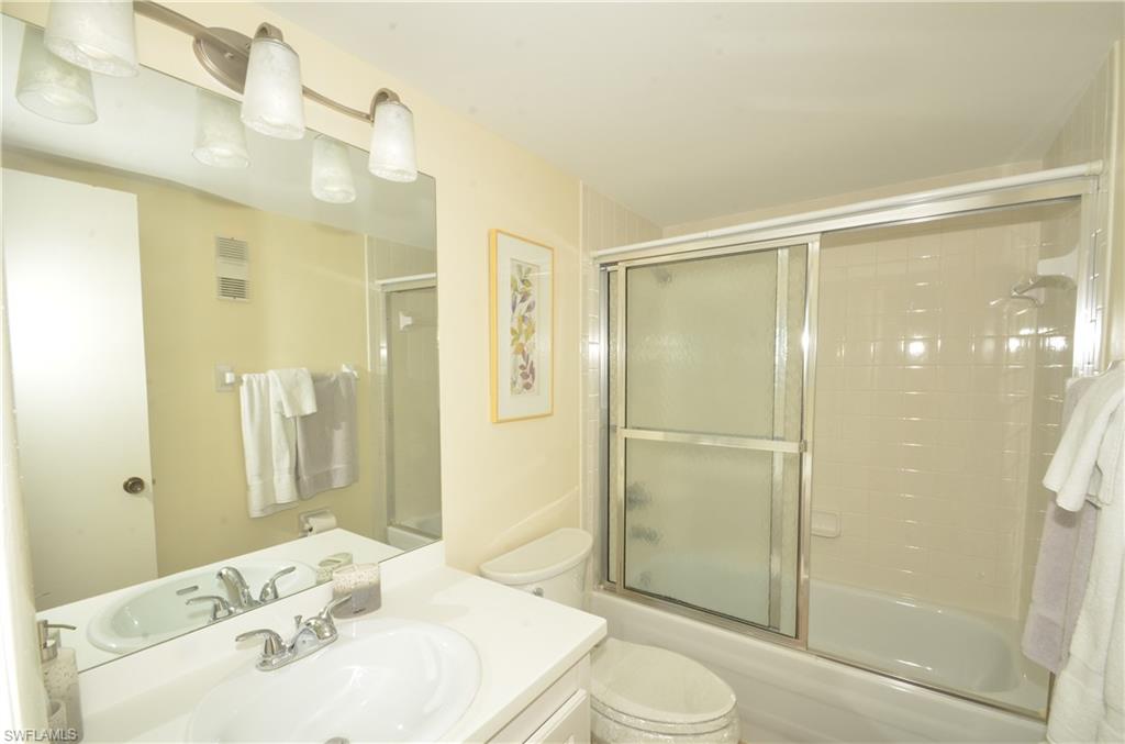 555 Park Shore Dr B-309 Property Photo 11