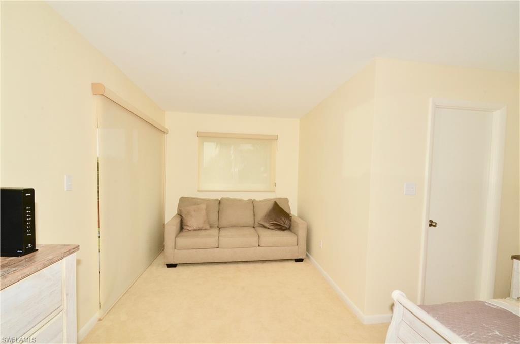 555 Park Shore Dr B-309 Property Photo 14