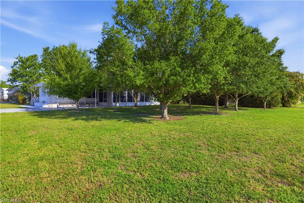 863 Manatee Rd Property Photo 3