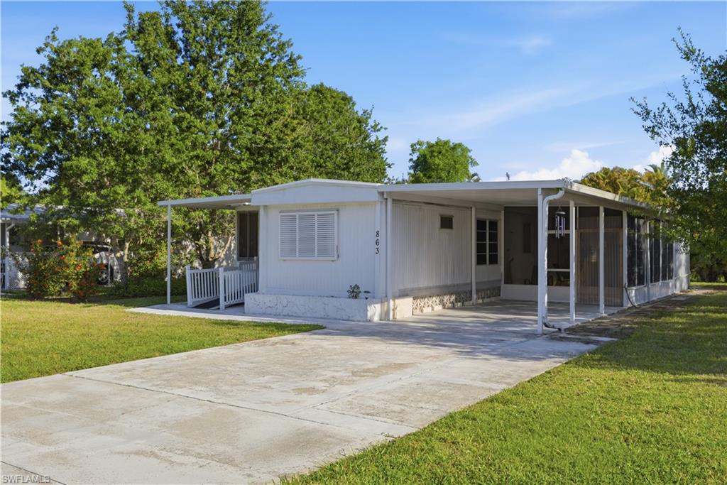 863 Manatee Rd Property Photo 4