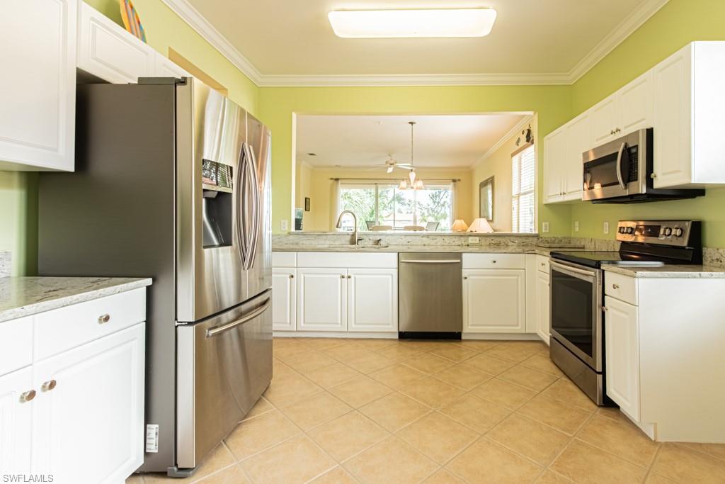 3977 Bishopwood Ct E 206 Property Photo 6