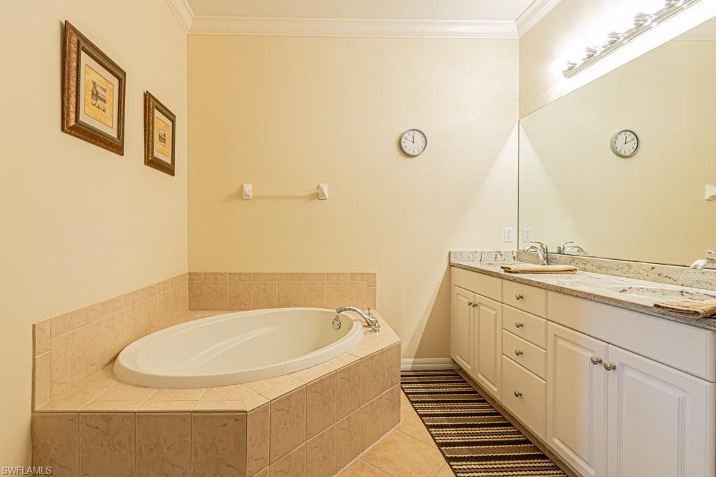 3977 Bishopwood Ct E 206 Property Photo 11