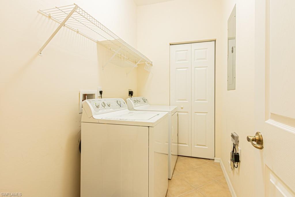 3977 Bishopwood Ct E 206 Property Photo 26