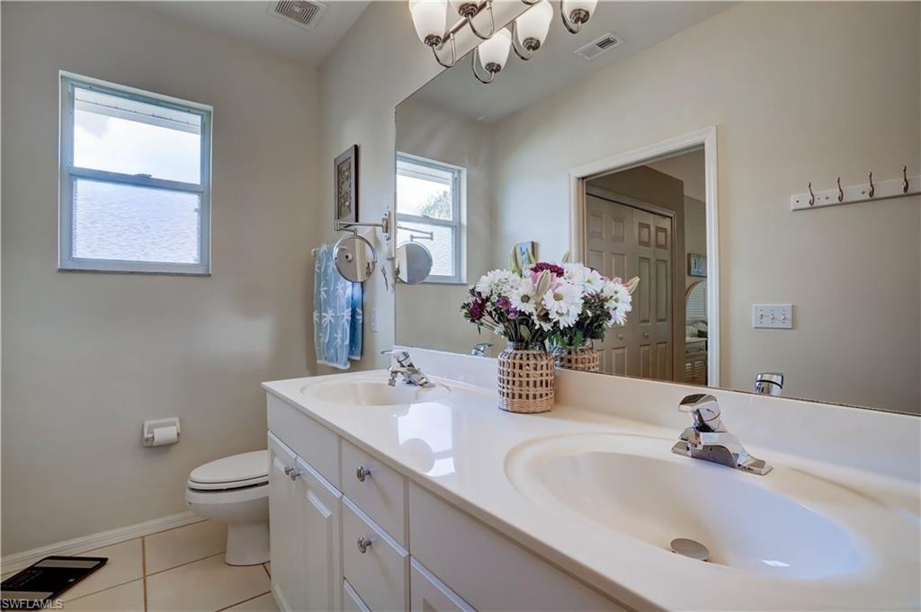 509 Robin Hood Cir 202 Property Photo 19