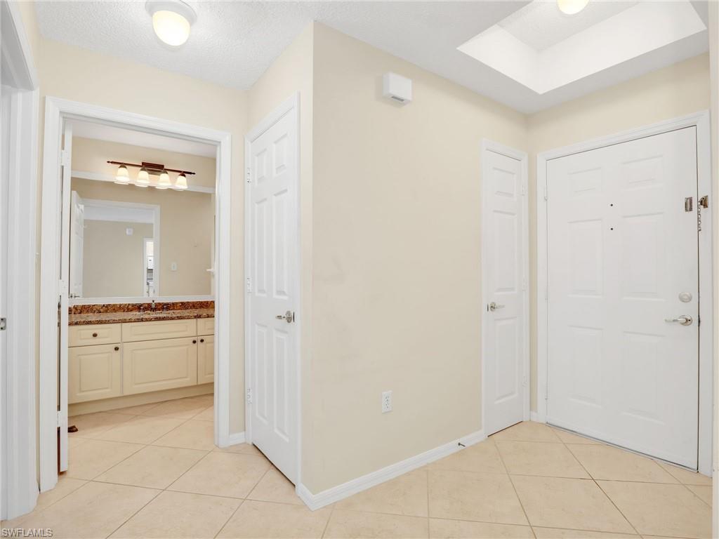 201 Arbor Lake Dr 2-201 Property Photo 3
