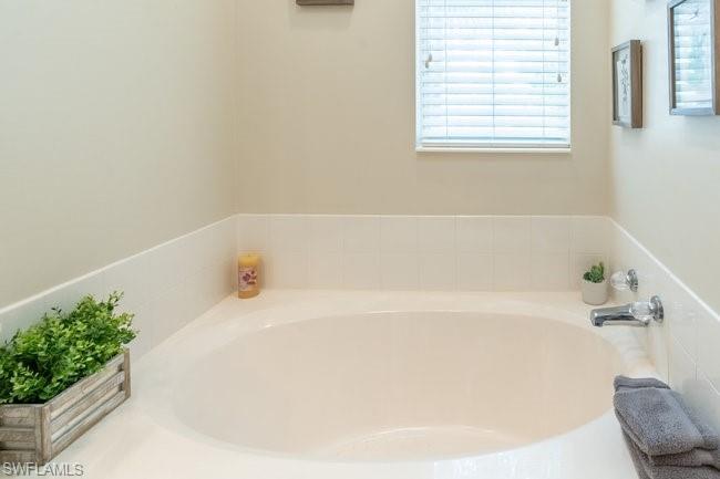 28495 Villagewalk Blvd Property Photo 29