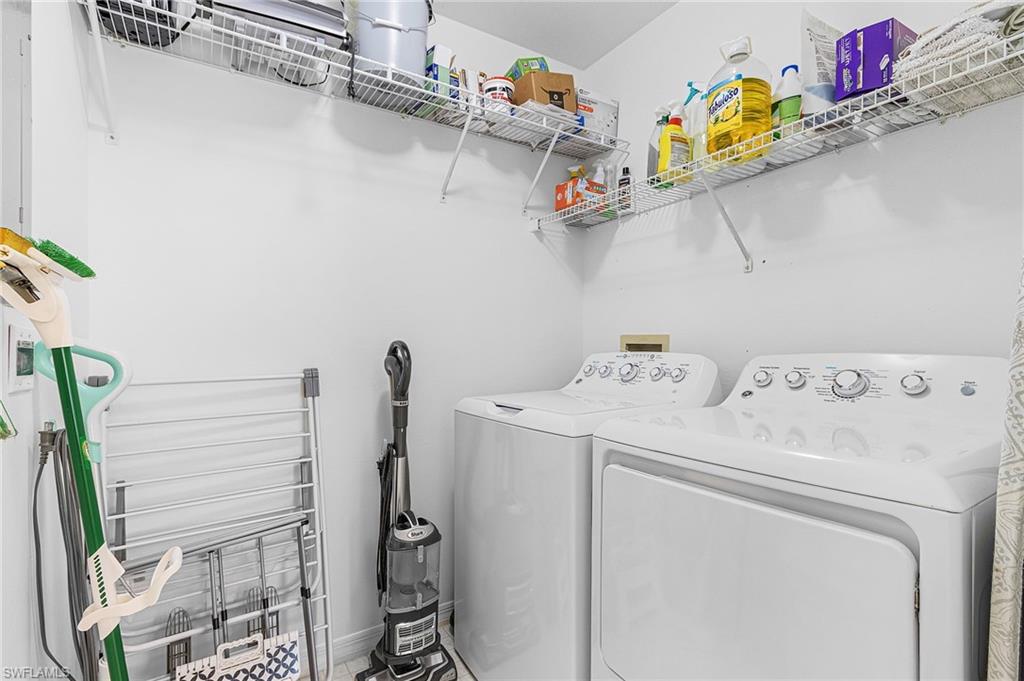 760 Wiggins Lake Dr 206 Property Photo 16