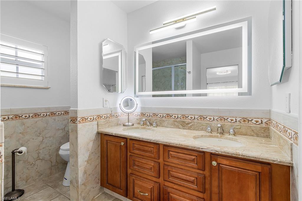 760 Wiggins Lake Dr 206 Property Photo 28