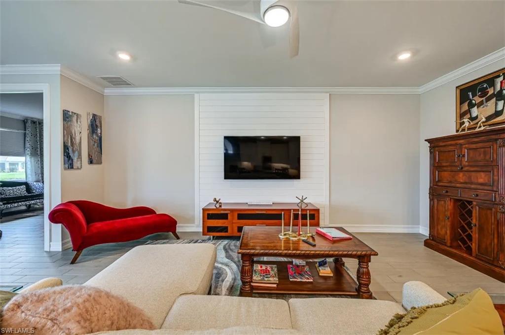 226020221 Property Photo 14