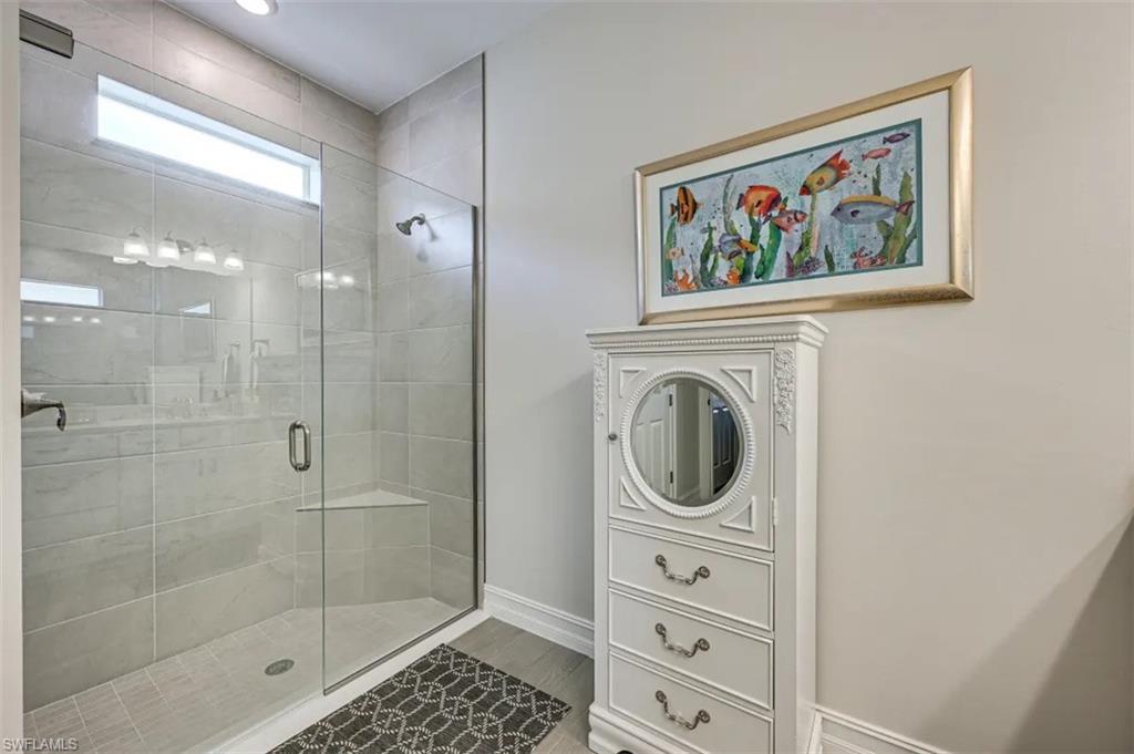 226020221 Property Photo 22