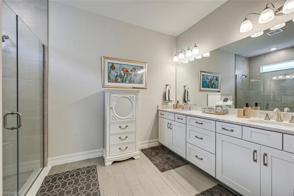 226020221 Property Photo 23