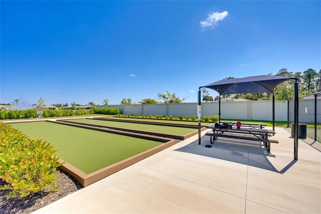 226020221 Property Photo 45