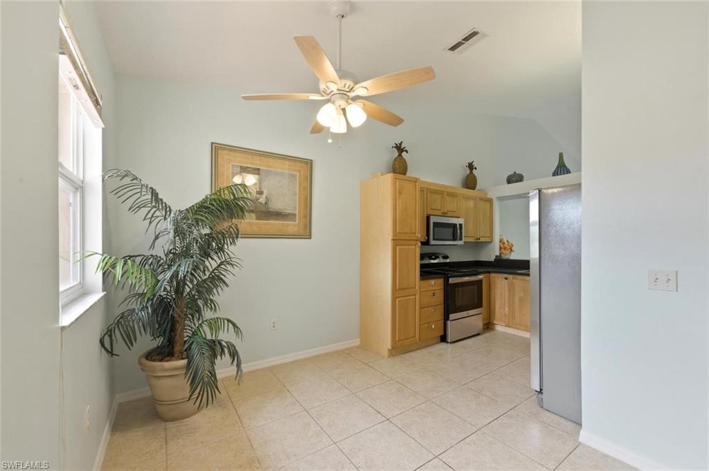 357 Robin Hood Cir 202 Property Photo 10
