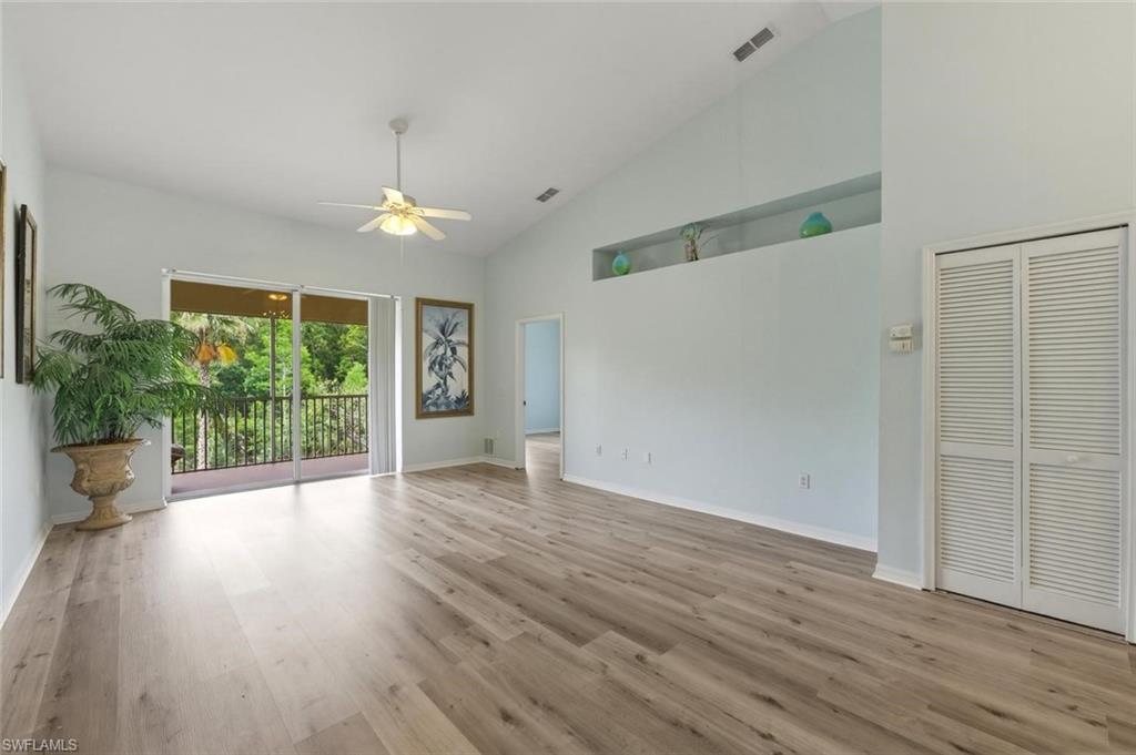357 Robin Hood Cir 202 Property Photo 12
