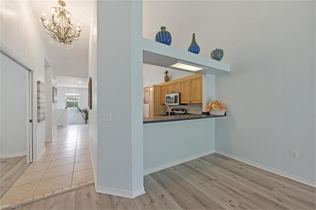 357 Robin Hood Cir 202 Property Photo 13