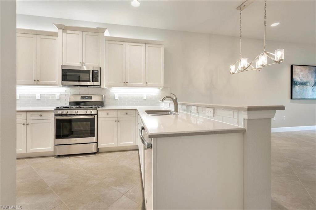 28496 Burano Dr Property Photo 10
