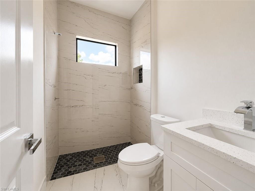 921 Martha Ave S Property Photo 12