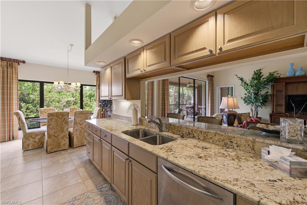 27038 Oakwood Lake Dr Property Photo 10