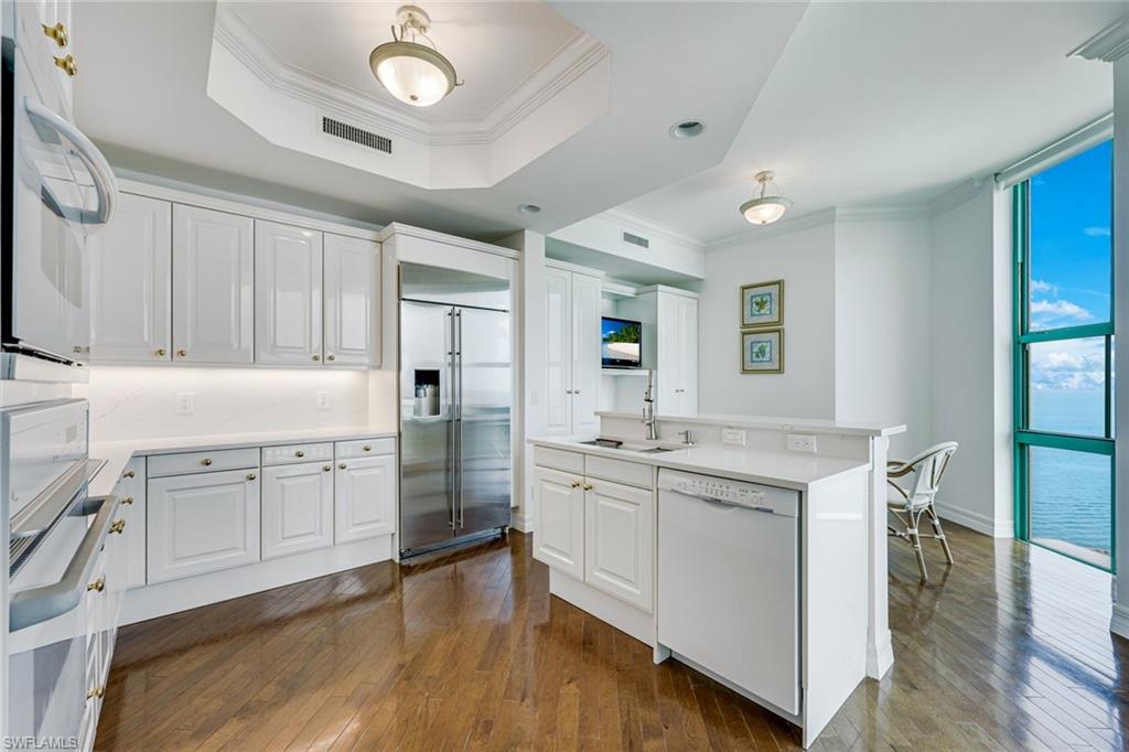 960 Cape Marco Dr 1702 Property Photo 15