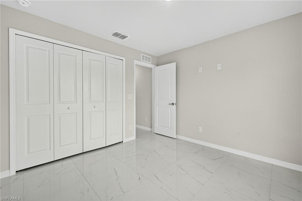 569 Aspen Ave S Property Photo 12