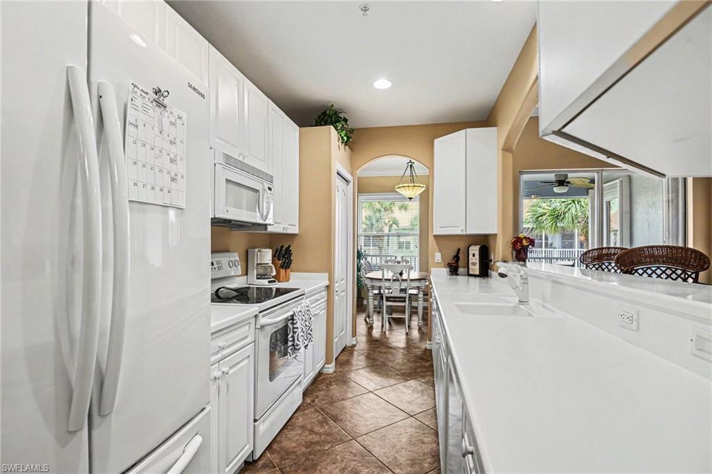 1230 Sweetwater Ln 2208 Property Photo 11