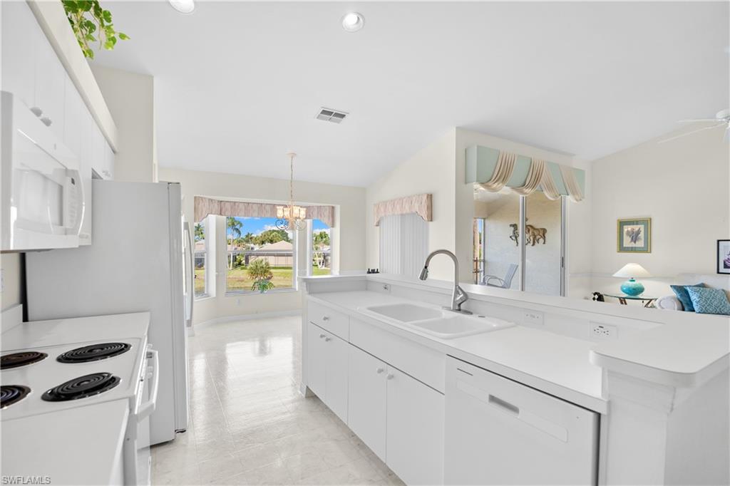 20640 Country Creek Dr 1027 Property Photo 12