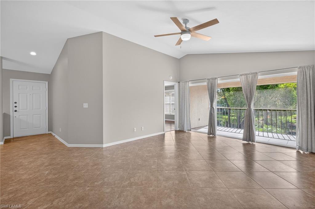 9836 Luna Cir F-204 Property Photo 4