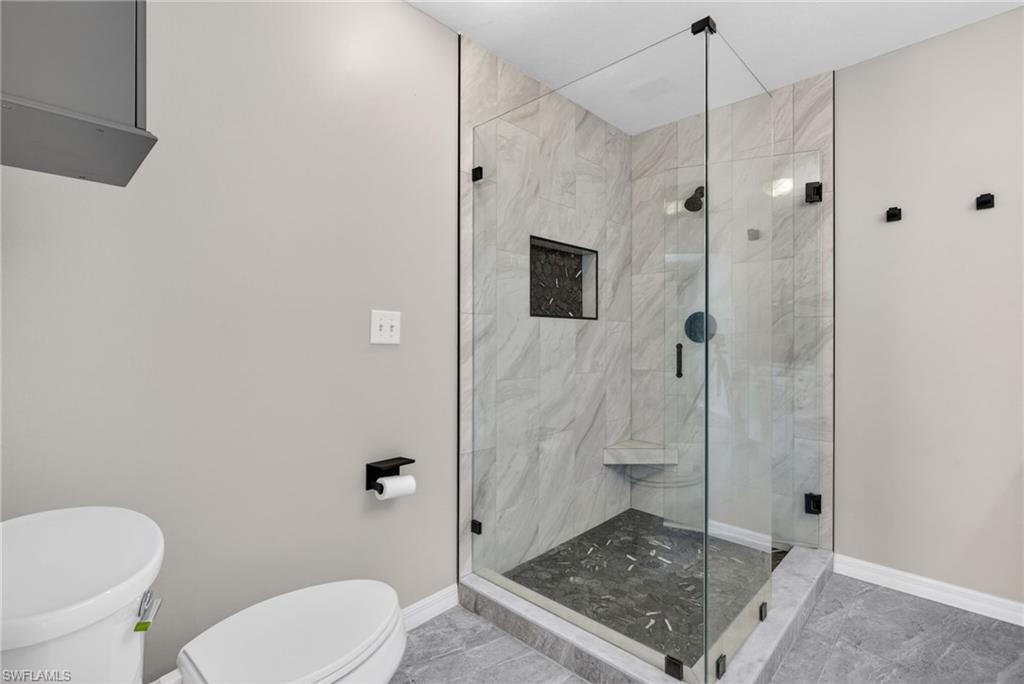 9836 Luna Cir F-204 Property Photo 13
