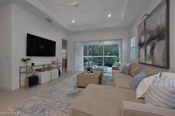9083 Saint Lucia Dr Property Photo 7