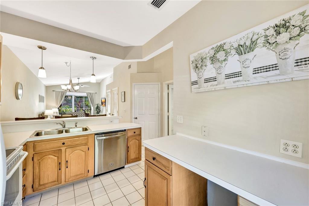 8228 Twelve Oaks Cir 323 Property Photo 6