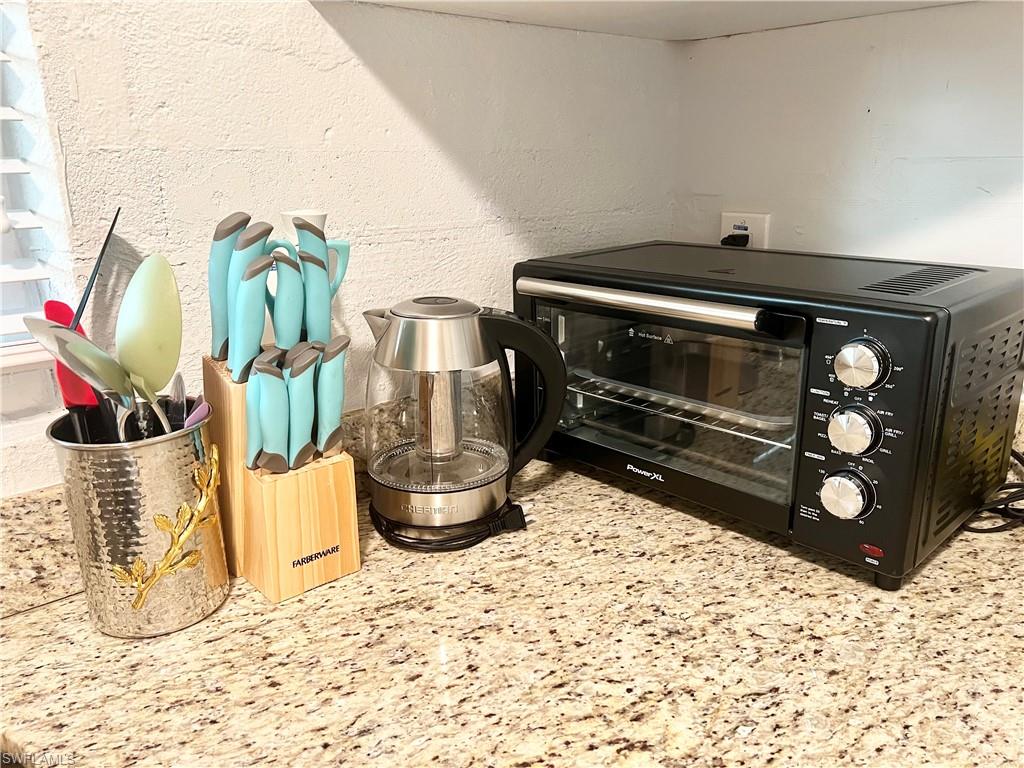 11355 Ridge Rd Property Photo 6
