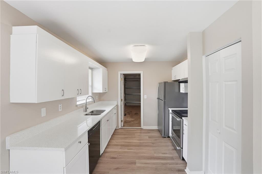 26311 Coventry Ln Property Photo 14