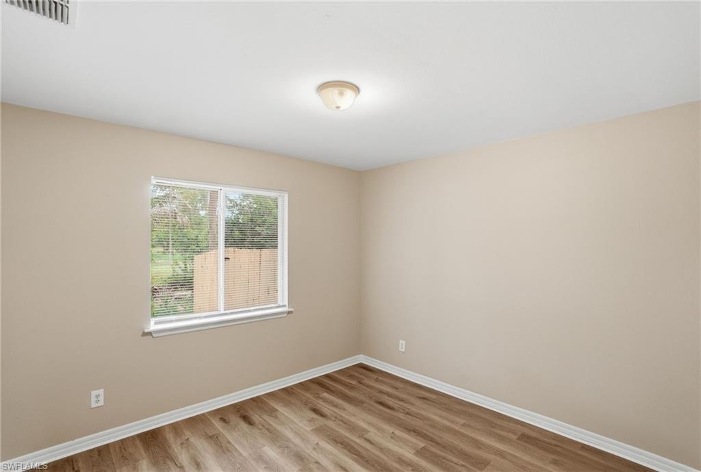 26311 Coventry Ln Property Photo 19