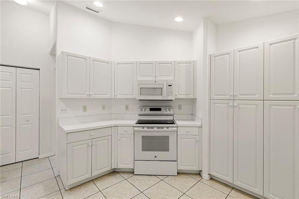 12340 Notting Hill Ln 23 Property Photo 10