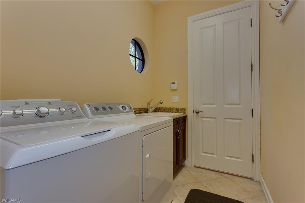 7747 Cottesmore Dr Property Photo 31