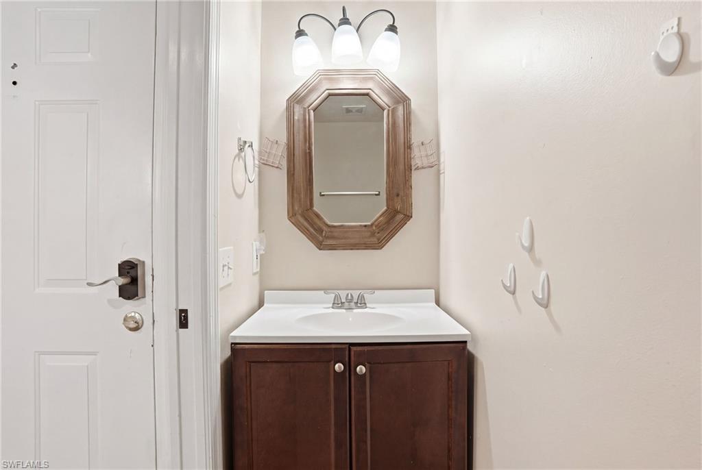1096 Woodshire Ln C202 Property Photo 10