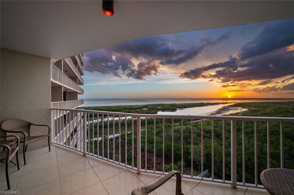 440 Seaview Ct 1201 Property Photo 2