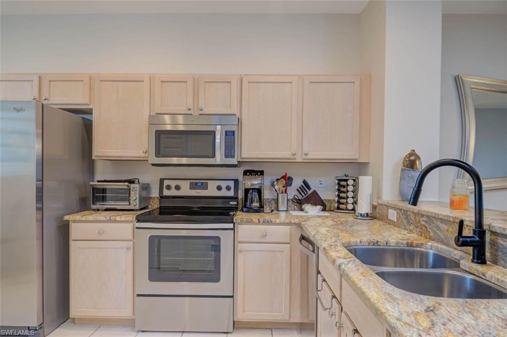 8223 Parkstone Pl 102 Property Photo 12
