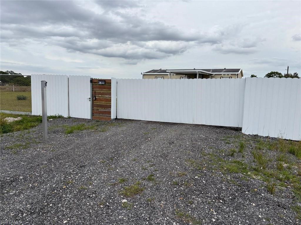 555 Palomino St Property Photo 27