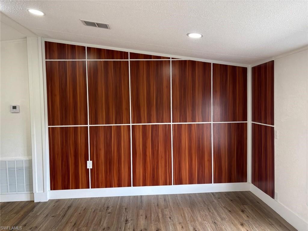 555 Palomino St Property Photo 31
