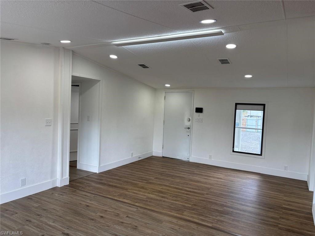 555 Palomino St Property Photo 35
