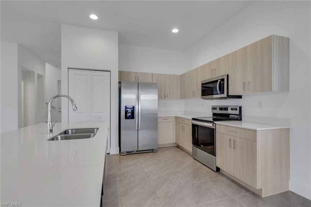 5617 Cobalto Way Property Photo 4
