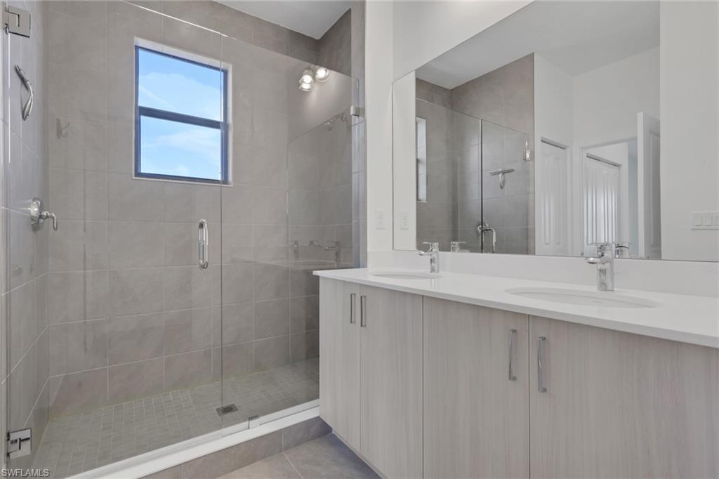 5617 Cobalto Way Property Photo 24