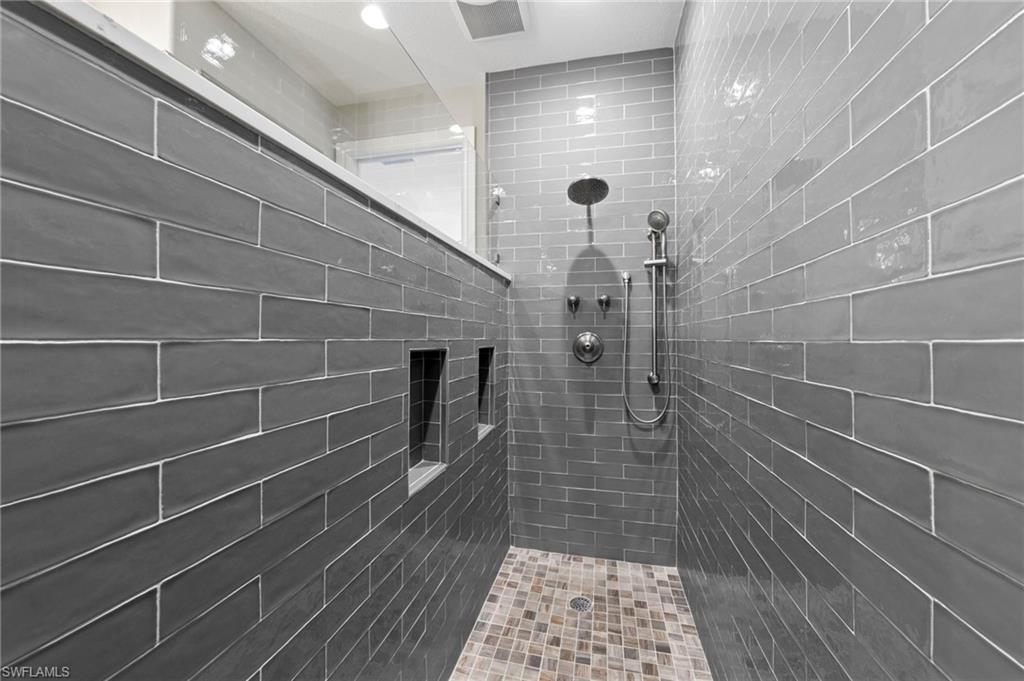 9076 Rialto St 6204 Property Photo 18