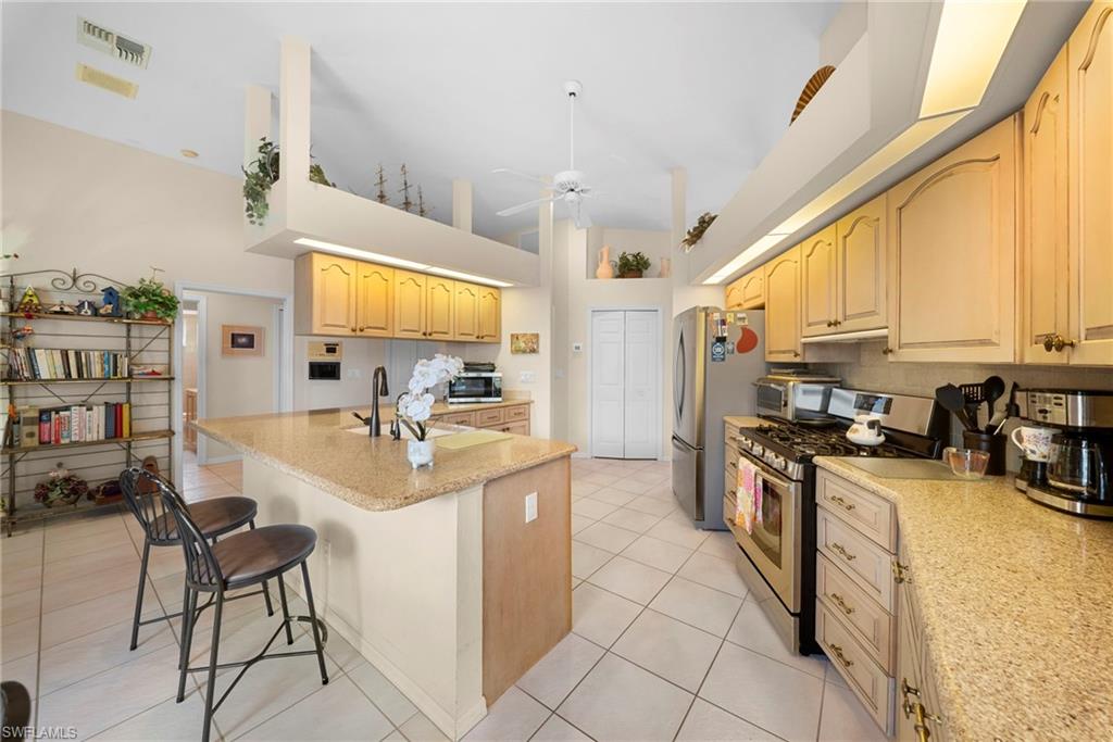 3971 Spring Garden Ln Property Photo 4